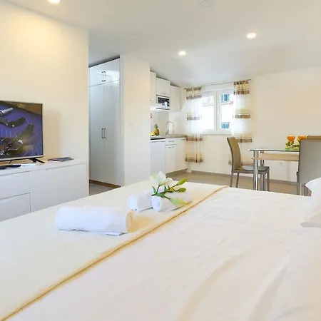 Διαμέρισμα Spacious Near Beach In Croatia Σπλιτ